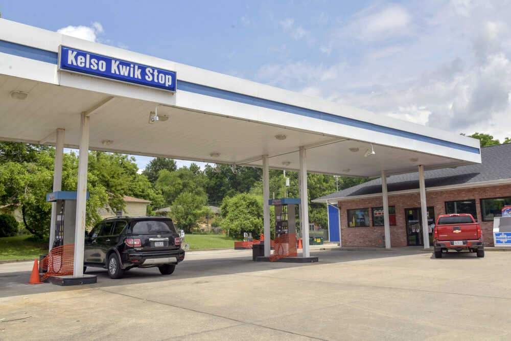 Kwik Stop Photos, Images and Pictures
