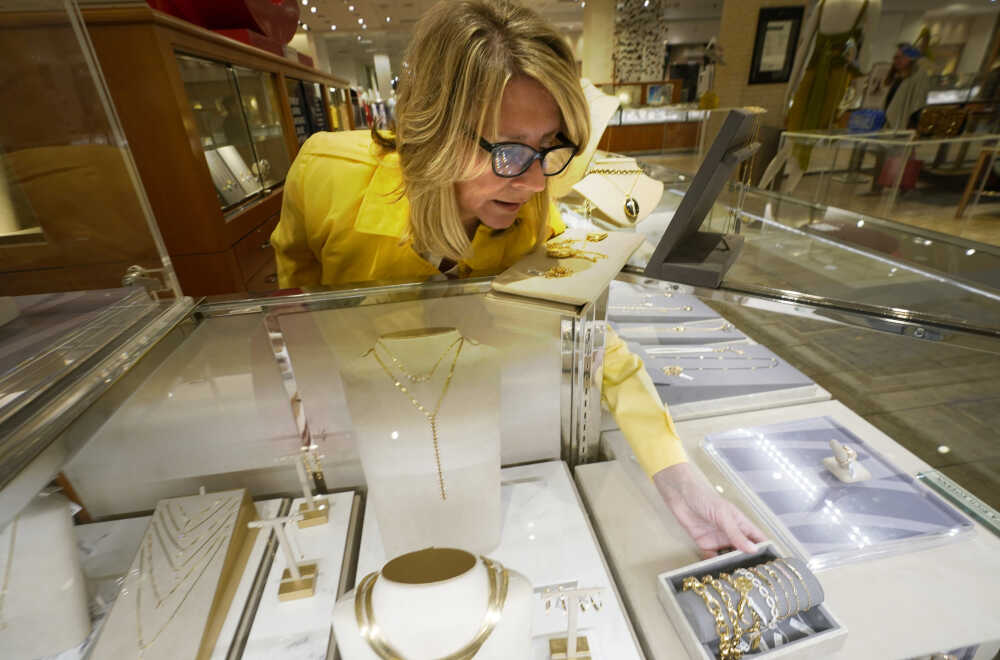 Neiman Marcus Hosts St. Louis Native and Jewelry Designer